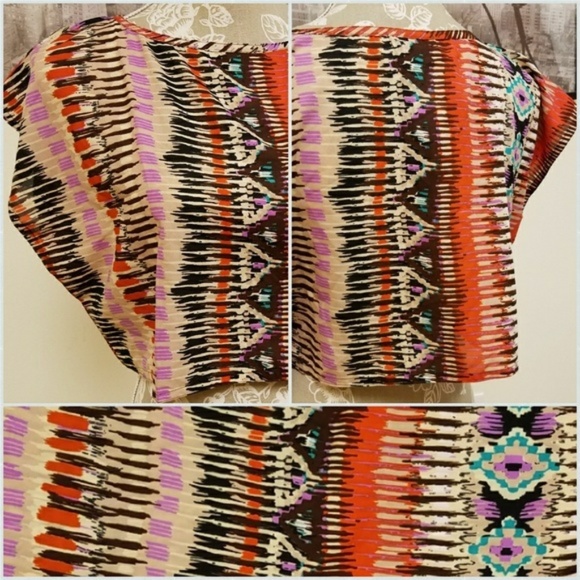 LF Vaccine Boat Neck Crop Pattern Top - Picture 3 of 3